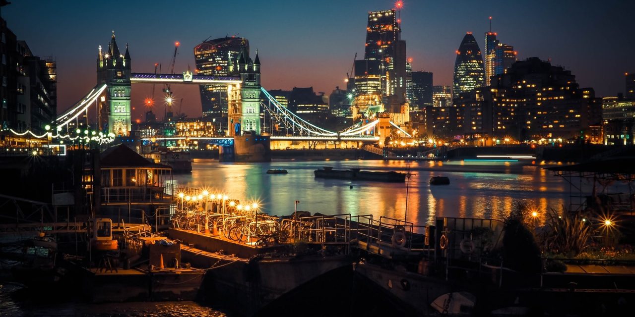 alexander-london-3l1sjp562qQ-unsplash-min